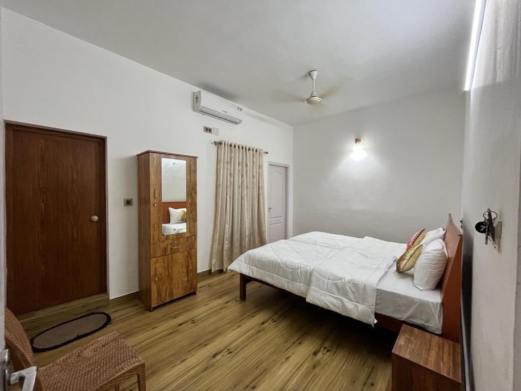 Tess Holistay Fort Kochi Exterior photo